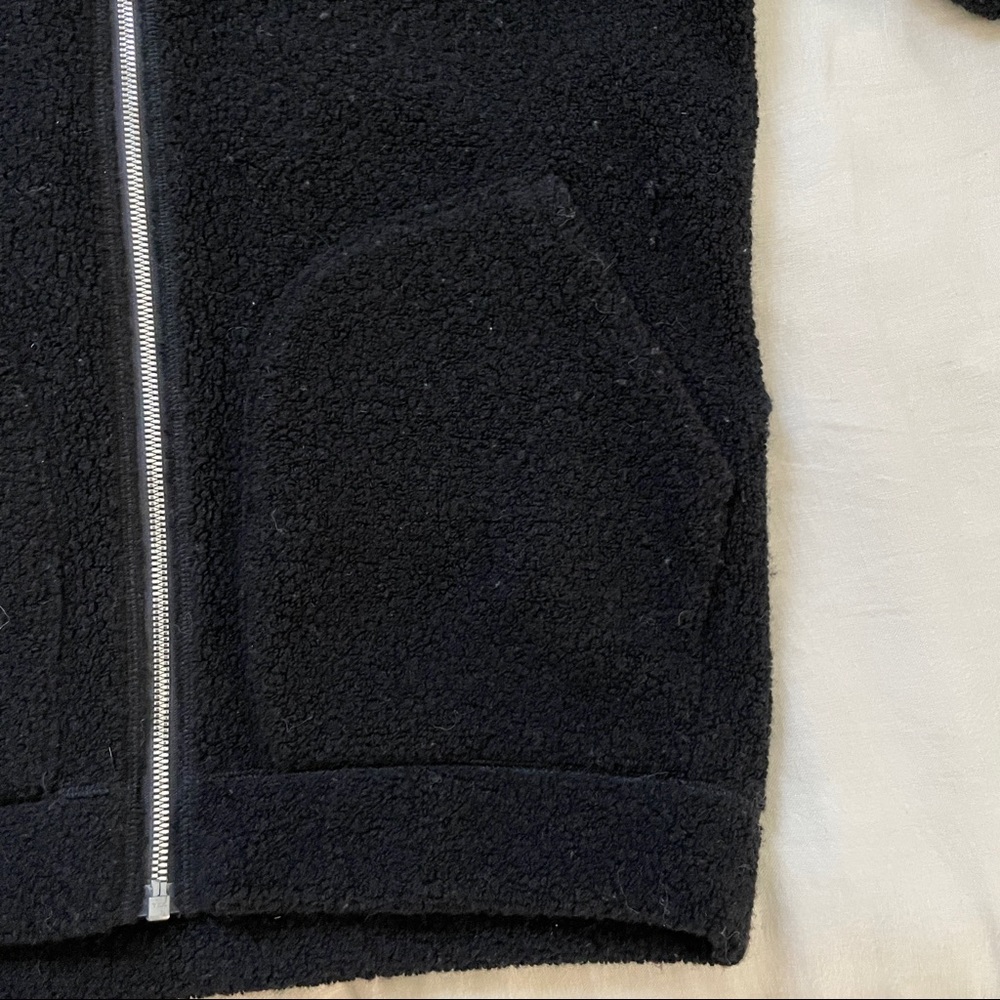 Lululemon Jacket - Picture 4 of 7